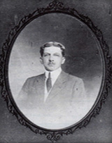 Primer presidente Manuel Angel Larreynaga Santa Tecla en 1928.